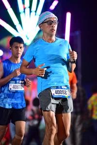 BIB: 40672, 40052
                            <button type="button" onclick="openModal(20709880)" class="btn btn-primary btn-sm float-right btn-popup" data-toggle="modal" data-target=".modal-high-quality">
                        <i class="fas fa-shopping-cart"></i> Add to Cart
                    </button>
                                            <button type="button" onclick="isThisMe(20709880, true)" class="btn btn-success btn-sm float-right btn-popup btn-isme hidden" data-toggle="tooltip" data-placement="bottom" title="นี่คือรูปของคุณใช่ไหม คลิกที่นี่เพื่อเอาเข้าอัลบั้ม">
                        <i class="fas fa-plus"></i> Add to album
                    </button>
                    <button type="button" onclick="isThisMe(20709880, false)" class="btn btn-warning btn-sm float-right btn-popup btn-isnotme hidden">
                        <i class="fas fa-ban"></i> Remove from album
                    </button>